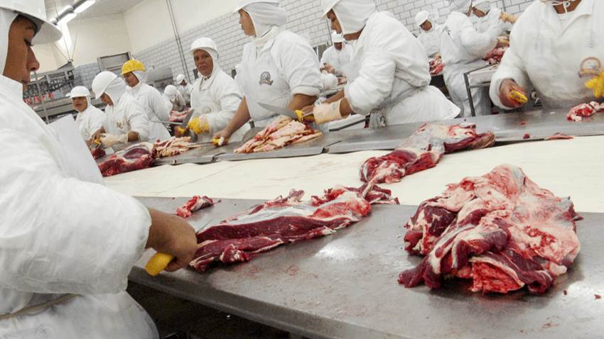 Metaanálisis: tipos de carne que son malignas para el corazón