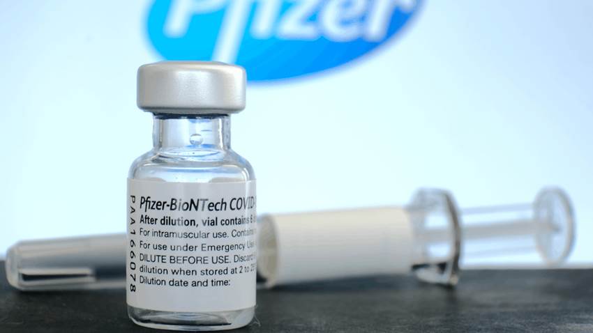 Pfizer pide aprobación a la FDA para su tercera dosis de la vacuna