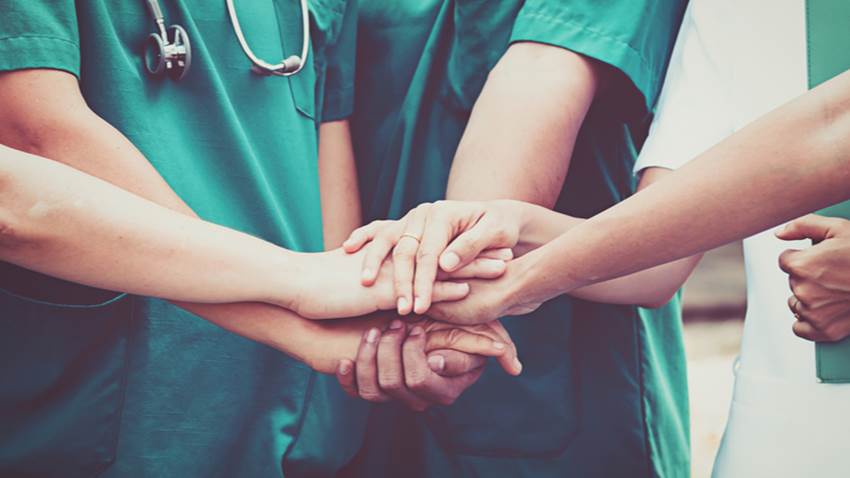 Latinoamérica: foco de los fallecimientos de profesionales de la salud por COVID-19