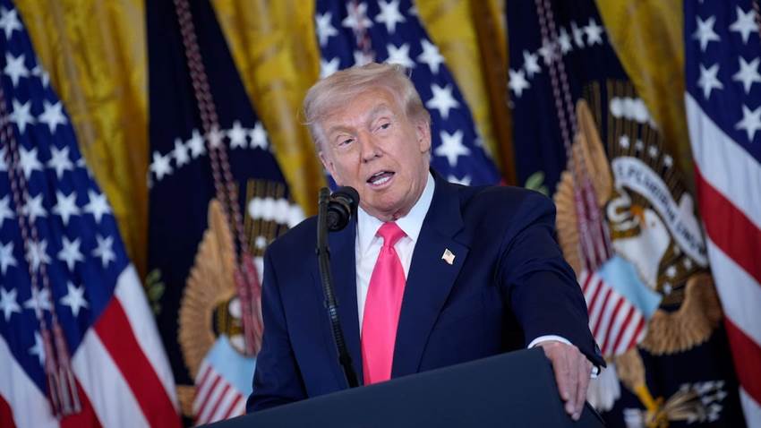 Trump reducirá los aranceles a los plátanos, el café y otros alimentos para tratar de retomar la iniciativa en la crisis del coste de la vida