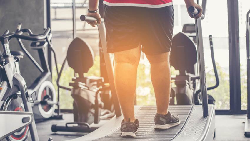 Personas delgadas y sedentarias tienen el mismo riesgo cardiovascular que los obesos
