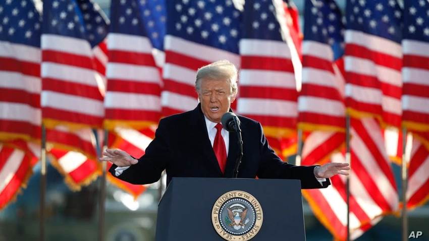 Facebook anunciará el 5 de mayo su decisión final sobre la cuenta de Trump