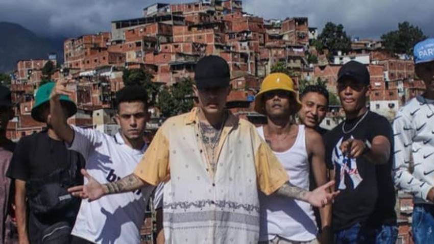 Versalle sigue promoviendo el ritmo callejero a través de “Sonando en los barrios 7”
