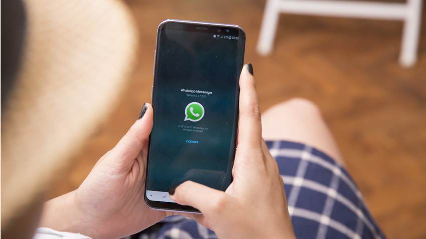 Descansa de tus contactos en WhatsApp con el modo 'vacaciones': te contamos de qué se trata