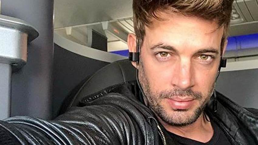 William Levy y su hija dan un tour por su cocina con café en mano